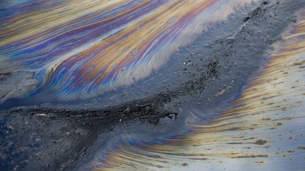 Нефть вышла в Чёрное море на выносном причале КТК при погрузке на танкер