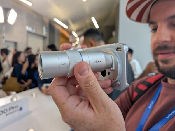 Vivo X300 и X300 Pro: флагманы на Mediatek Dimensity 9500 с универсальными камерами