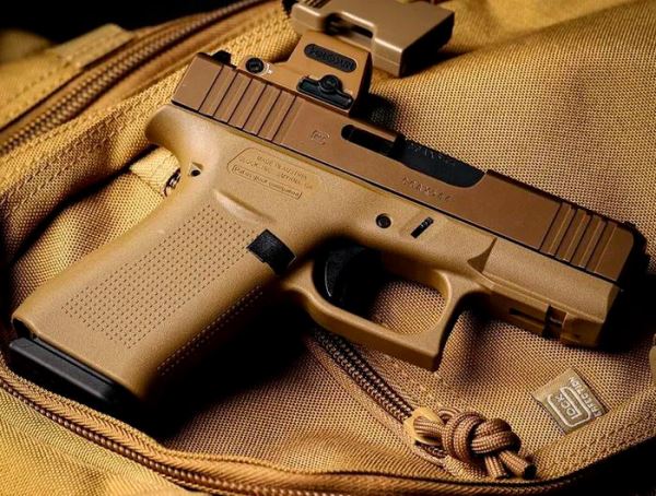 Компания Davidson's представила эксклюзивный Glock 43X MOS цвета Coyote Brown