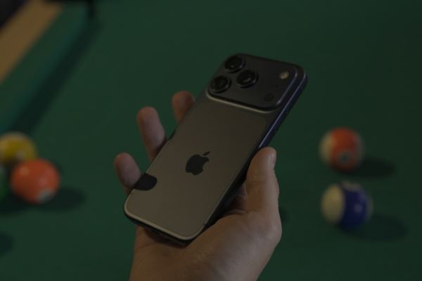 iPhone 17 Pro и iPhone 17 Pro Max уже в России (живые фотографии)