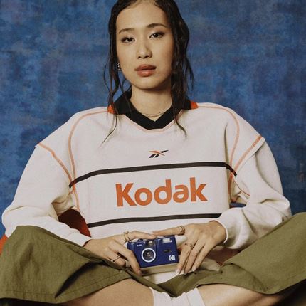 Reebok x Kodak: фотолегенда зарабатывает на мерче