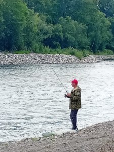 Иначе и не бывает... Или если ты жена рыбака, то день рождения пройдёт на рыбалке