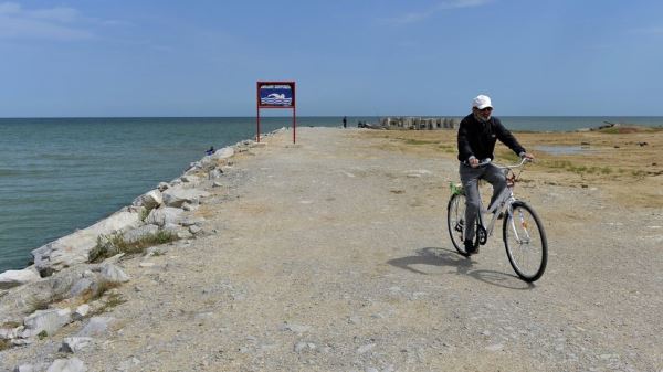 Алиев: Каспийское море мелеет в первую очередь из-за экологии